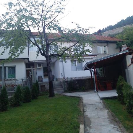 House Nadejda فيليكو ترنوفو المظهر الخارجي الصورة